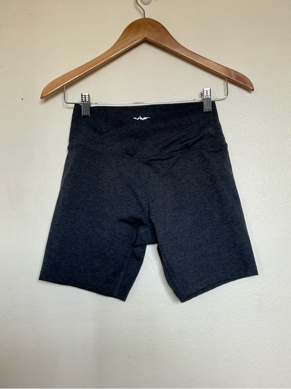 POPFLEX Charcoal criss cross v High-Rise Bike Shorts